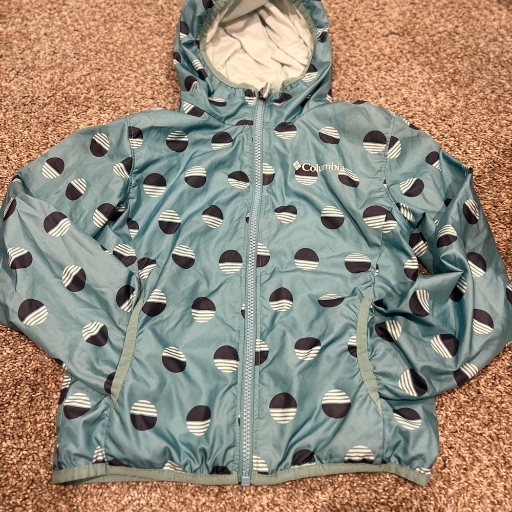 Girls 6Reversible Columbia Kids' Blue and Navy Polka Dot water resistant jacket